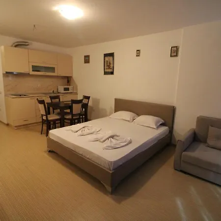 Menada Sunny Plaza Apartman *