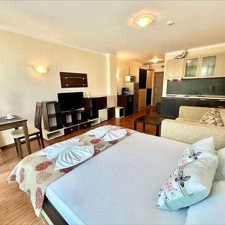 Menada Sunny Plaza Apartman Napospart