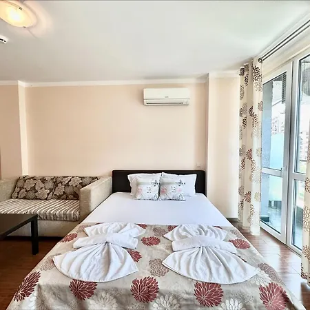Menada Sunny Plaza Apartman Napospart