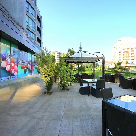 Menada Sunny Plaza Apartman Napospart