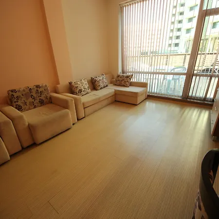 Menada Sunny Plaza Apartment *