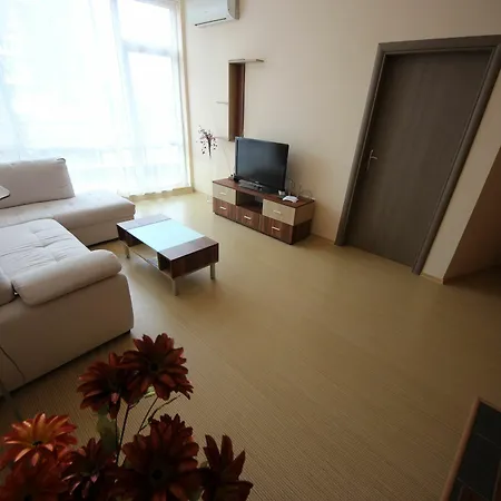 Apartment Menada Sunny Plaza *